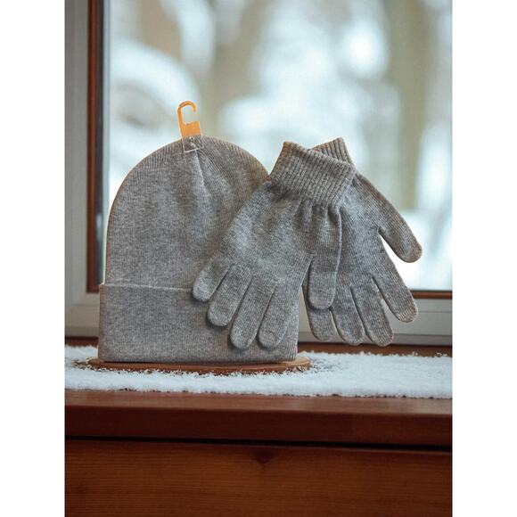 wild fable UNISEX touch screen compatible gray gloves and beanie hat set NWT - Picture 1 of 6